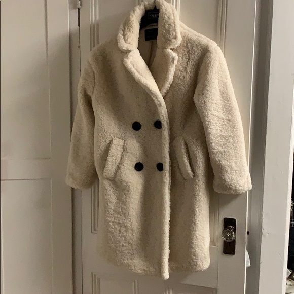 Long faux shearling double-breasted coat in cream - Picture 7 of 8